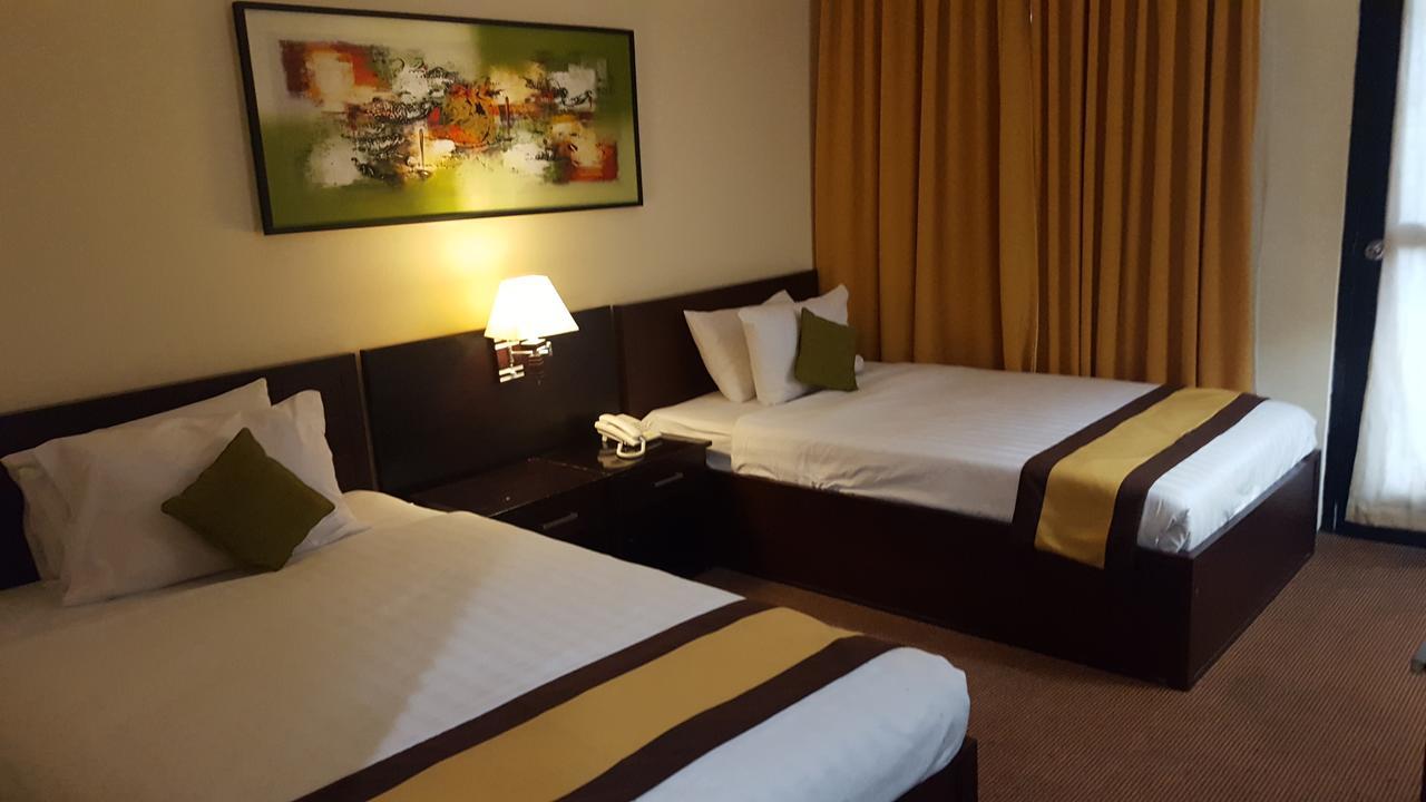 Grand Tembaga Hotel Timika Exterior photo